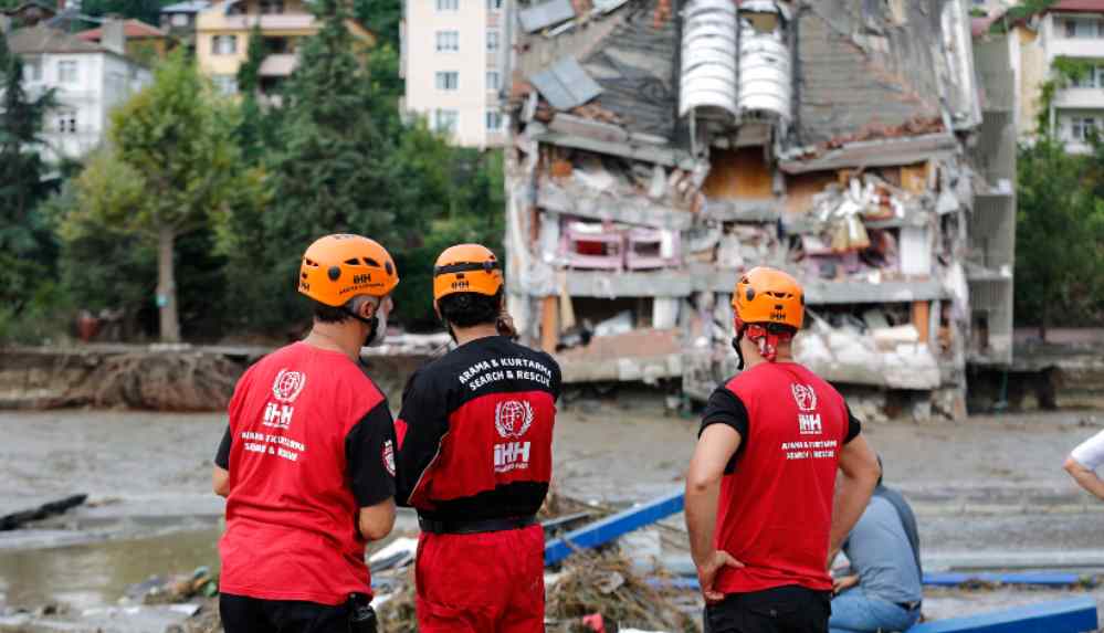 Batı Karadeniz'de sel_ Can kaybı 17'ye yükseldi