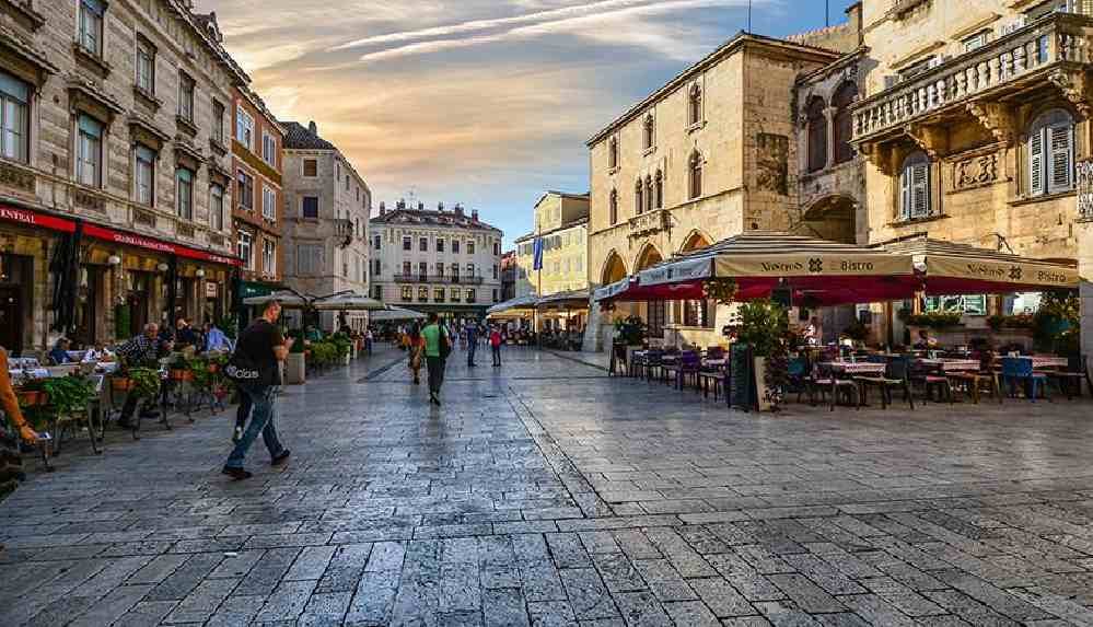 İngiltere Hırvatistanı'da sarı listeye alıyor...