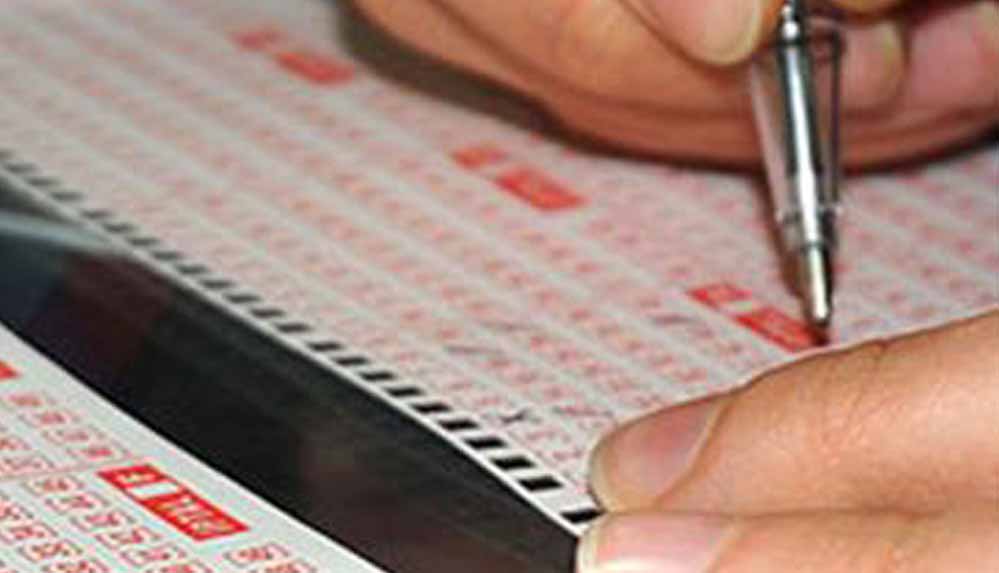 Piyangoda-çıkan-numaraların-sırrını-çözerek-büyük-ikramiyeyi-kazandı