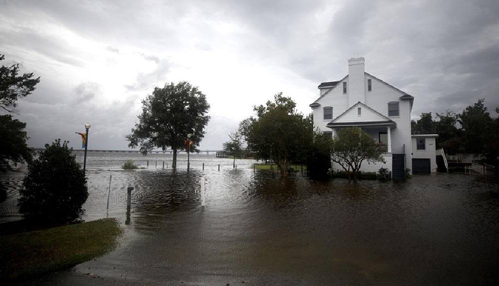 ida-kasirgasi-abdnin-guney-kiyilarina-ulasti