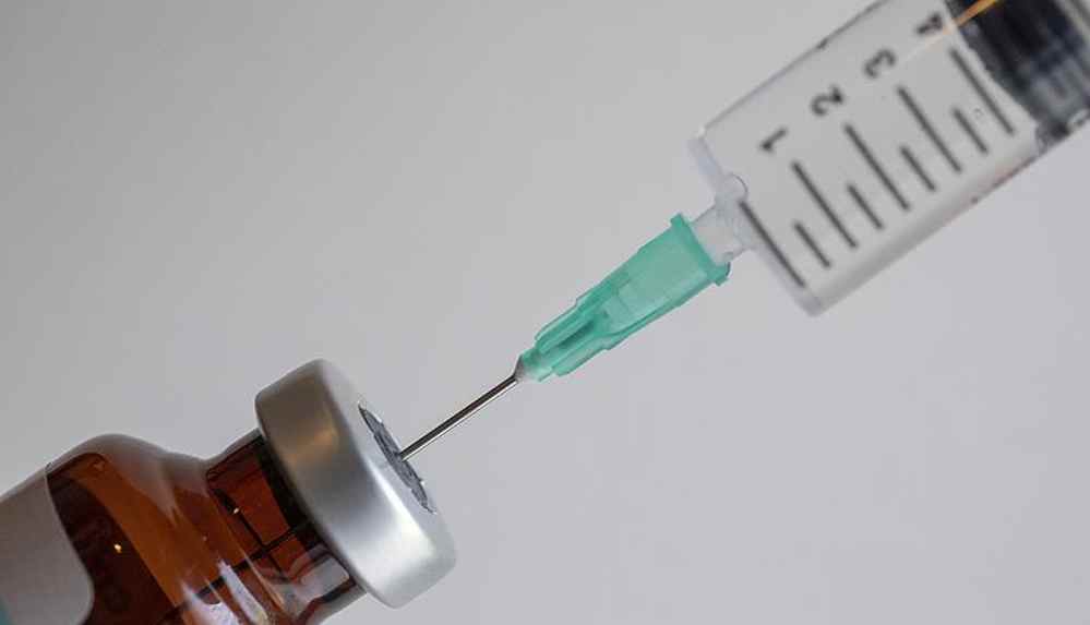 Bir kadına, marketin önünde ‘içi sperm dolu iğne’ yapan adama 10 yıl hapis