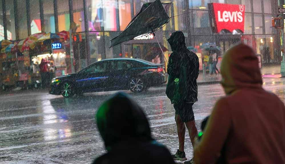 New-York'ta-sel-nedeniyle-olağanüstü-hal-ilan-edildi