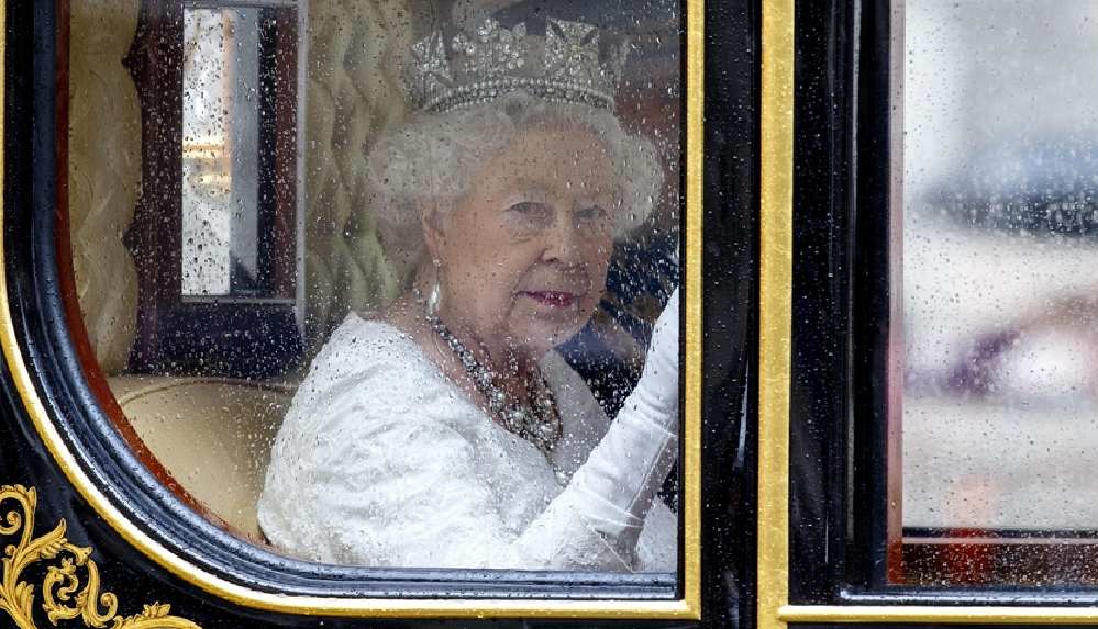ingiliz-kralicesinin-olumu-ardindan-yapilacaklara-iliskin-planlar-basina-sizdi