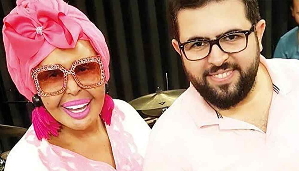 Bülent Ersoy'un başı dertten kurtulmuyor. Şimdi de koronavirüs...