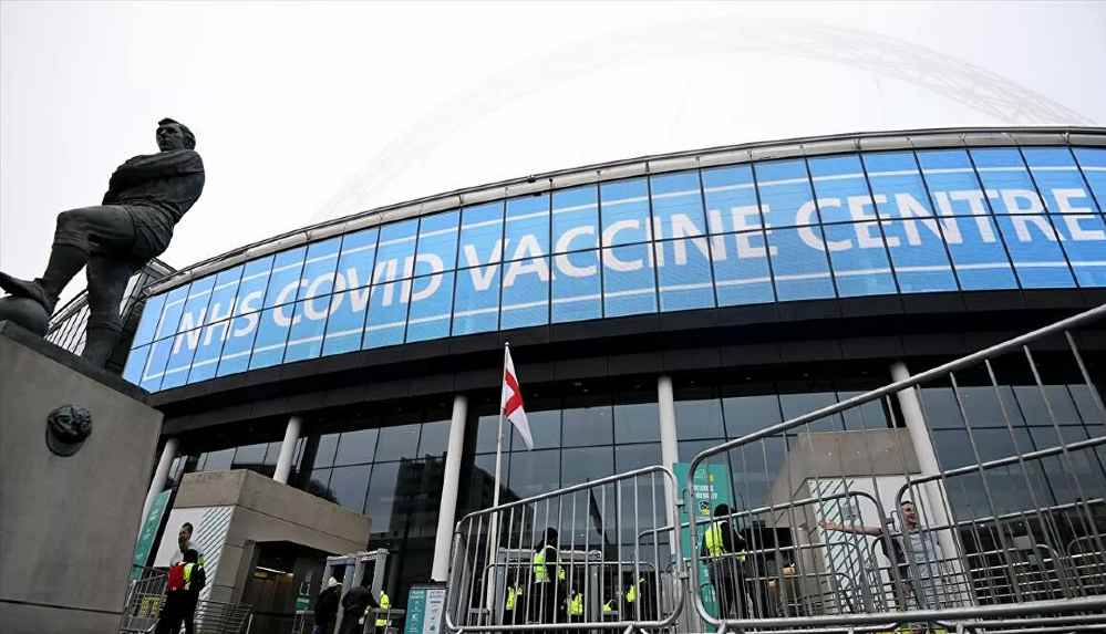 Futbolun mabedi Wembley Stadı, koronavirüs aşı merkezine dönüştürüldü