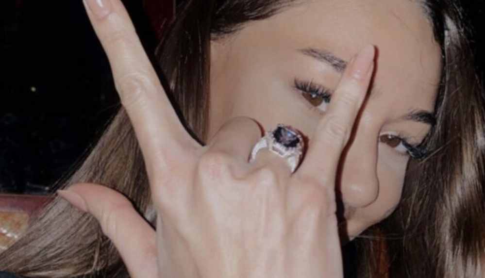 İzlandalı sevgilisi Dilan Çiçek Deniz’e köprüde evlilik teklif etti