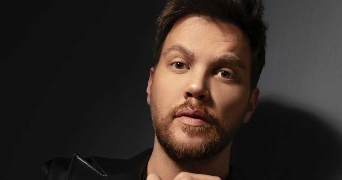 752x395-unlu-sarkici-sinan-akcildan-yillar-sonra-gelen-erkan-petekkaya-itirafi-beni-evde-yok-sansin-diye-isiklari-kapa-1643630562405