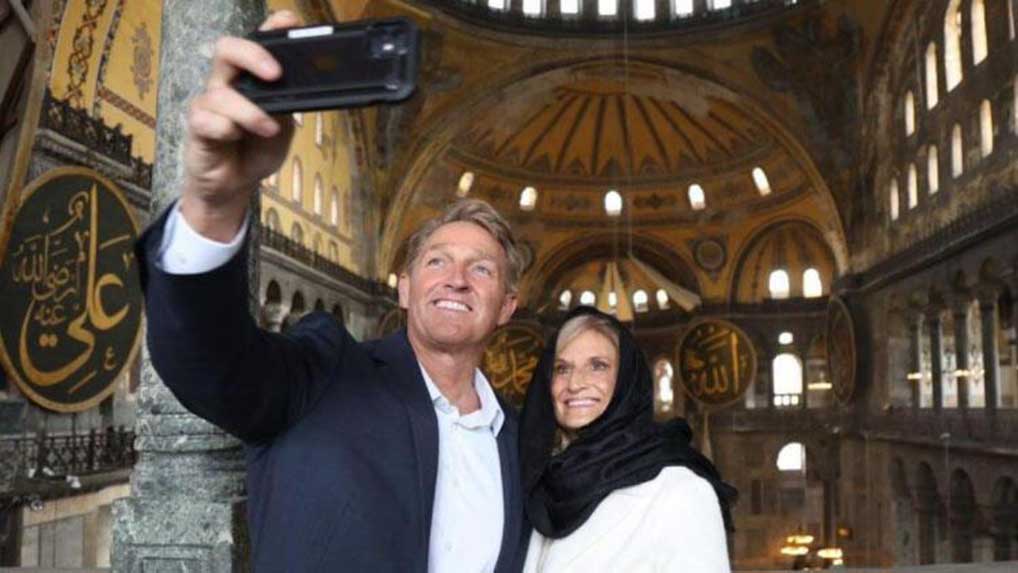 61f983224e3fe01a2c508c3a