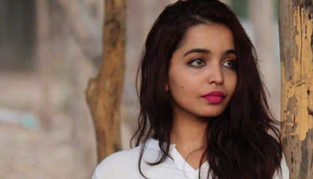 kendinle evlenen kadın