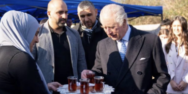 Kral 3. Charles yardım çalışmalarını takip etti, çay içti (37)