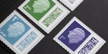 AA-20230412-30831083-30831073-KRAL_CHARLESIN_RESMININ_YER_ALDIGI_ILK_PULLAR_SATISA_CIKTI