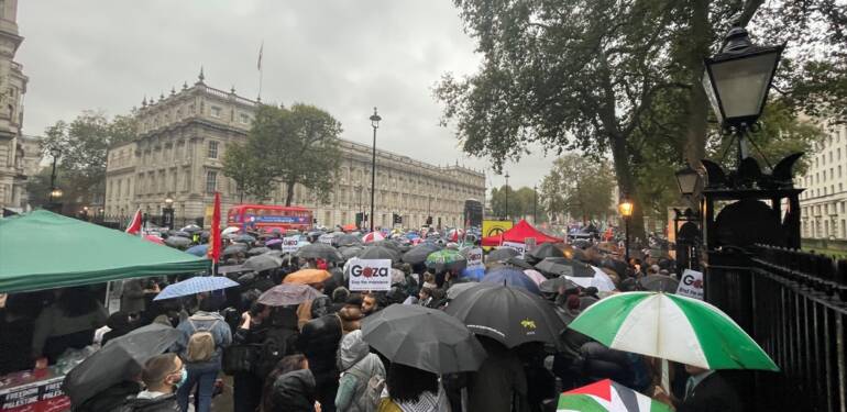 Londra’da Filistin’e destek: Başbakanlığa yürüdüler
