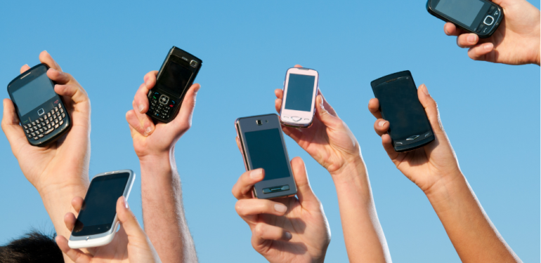 Bu cep telefonlarından biri sizde varsa bugün bir servet değerinde