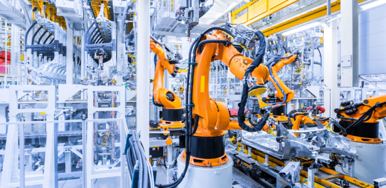 Tesla fabrikasında korkunç olay: Robotlar ve insanlar arasında ilk kan aktı