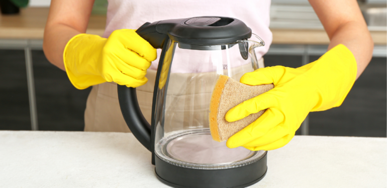 Kettle’ı Çizmeden Kireçleri Yok Eden Teknik