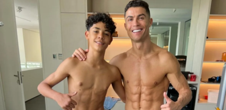 Ronaldo’nun oğluyla verdiği pozlar hayranlarını ikiye böldü!
