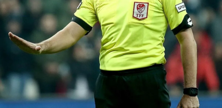 UEFA’dan Türk hakeme görev! Manchester City maçını yönetecek