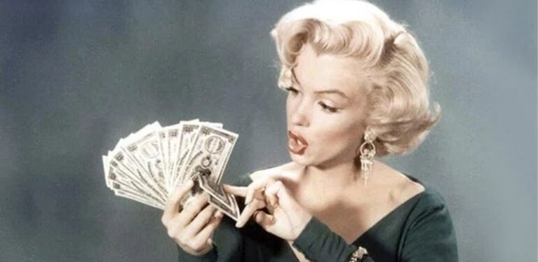 Marilyn Monroe’nun mezarının yanı satışa çıkıyor