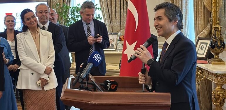 Londra Büyükelçiliği konutunda “TürkEge lezzetleri” tanıtıldı