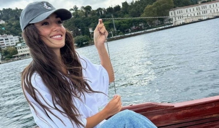 Hande Erçel ve Hakan Sabancı aşkı tam gaz… Balığa çıktılar