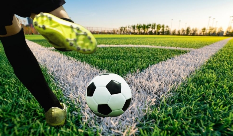 Futbolda yeni kural: 8 saniye sonra korner cezası gelecek