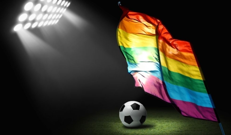 LGBT pazubendini takmayı reddetmişti: Premier Lig kulübü açıklama yayımladı