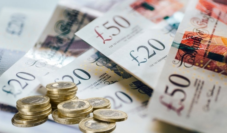 İngiltere’de maaş artışları çakıldı: Son 3 yılın en düşük seviyesi!