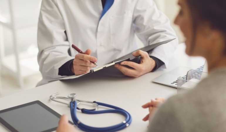 Hekim göçü: Geçen yıl 2.692 hekim yurt dışına çıktı