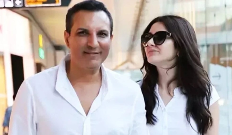 Rafet El Roman kendinden 24 yaş küçük sevgilisinden ayrıldı