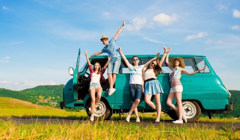 AB, 36 bin gence Avrupa’yı gezmesi için kart dağıtacak