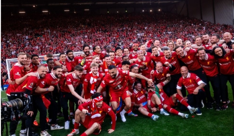 Premier Lig’de şampiyon Liverpool oldu: Muhammed Salah rekor kırdı