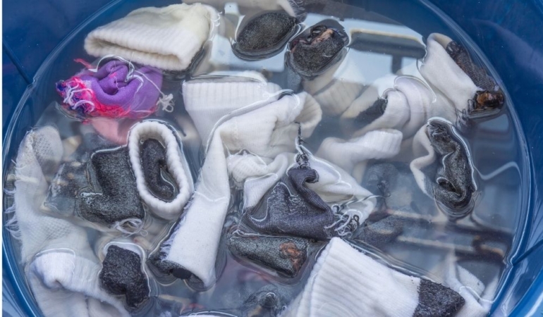 Çoraplarla iç çamaşırlarını asla beraber yıkamayın