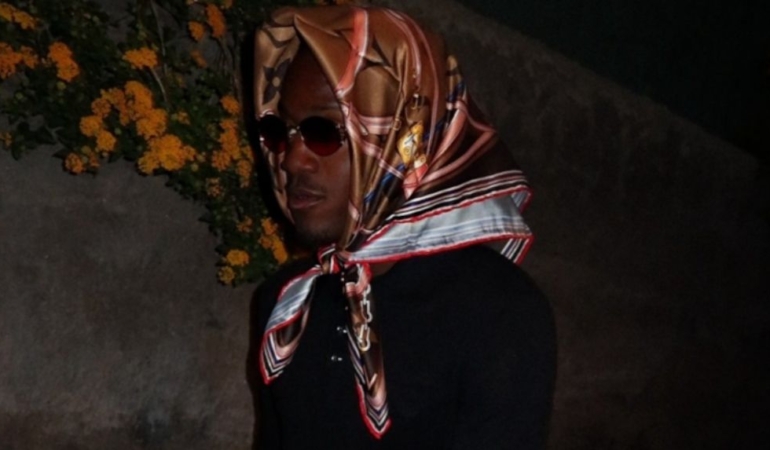 3 büyüklerde oynayan futbolcu başörtüsü ile görüntülendi