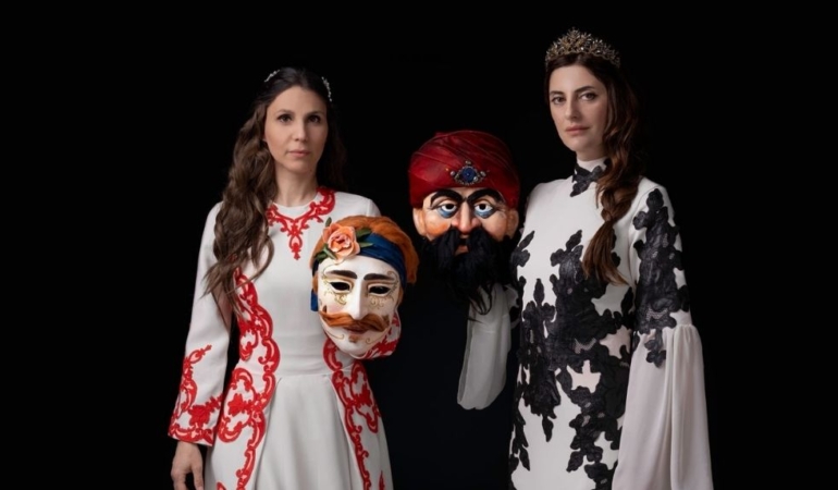 Hürrem’in resmî olmayan hikâyesi, maskeler ve gölge oyunlarıyla sahnede