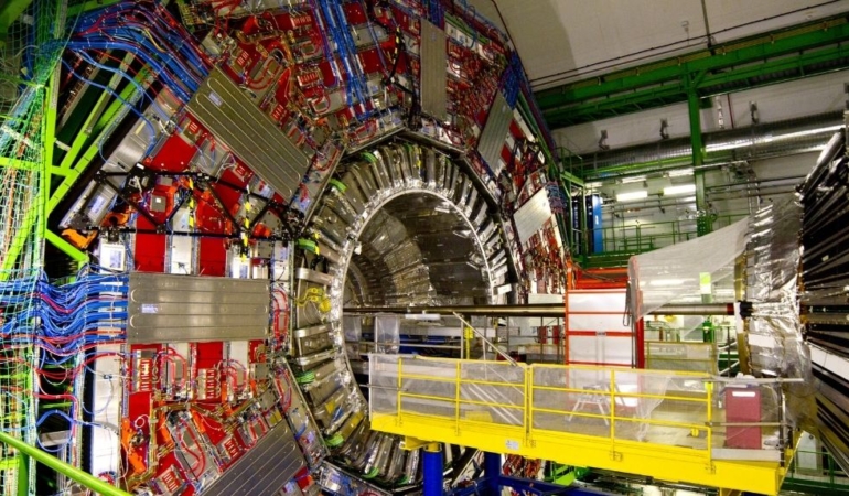 CERN deneyi: Varlığın nedenine dair ipucu bulundu