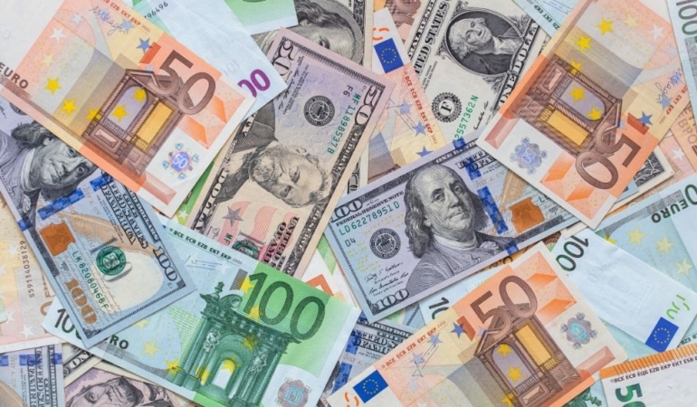 Döviz kurları güne rekorlar başladı: Dolar ve euro sert yükseldi